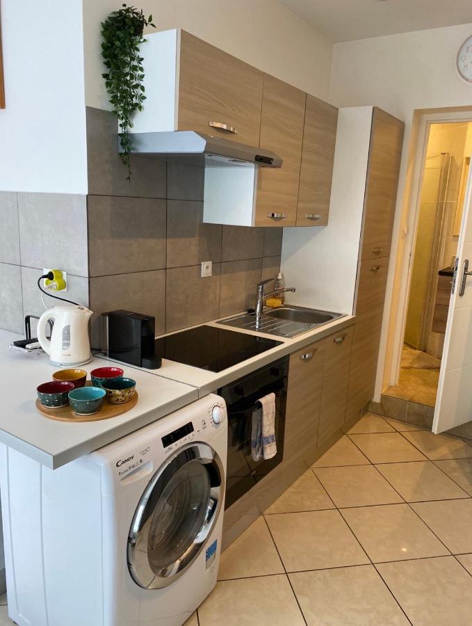 Trendy Studios Tassin Екстер'єр фото