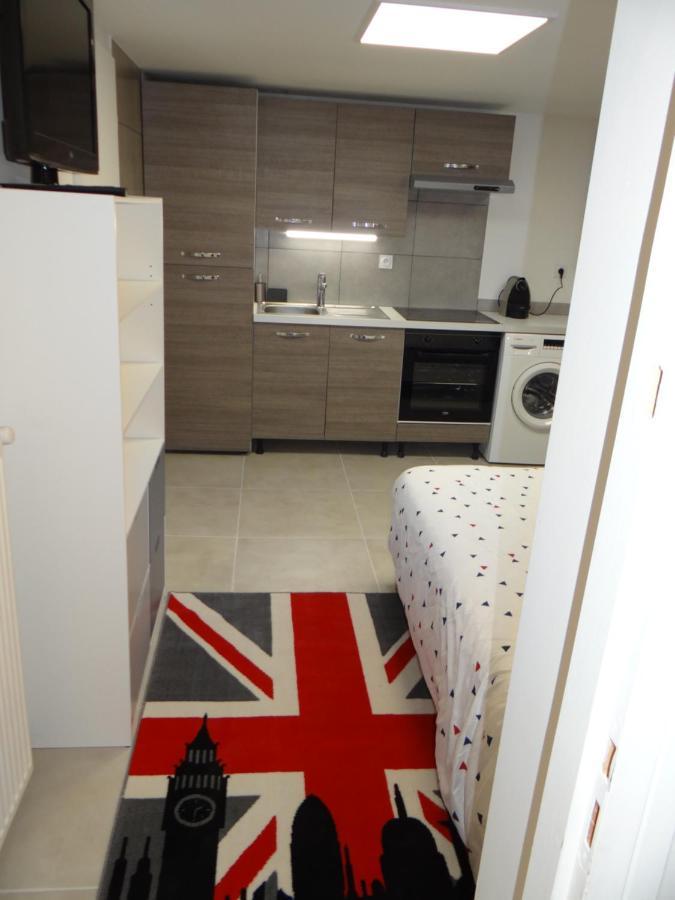 Trendy Studios Tassin Екстер'єр фото