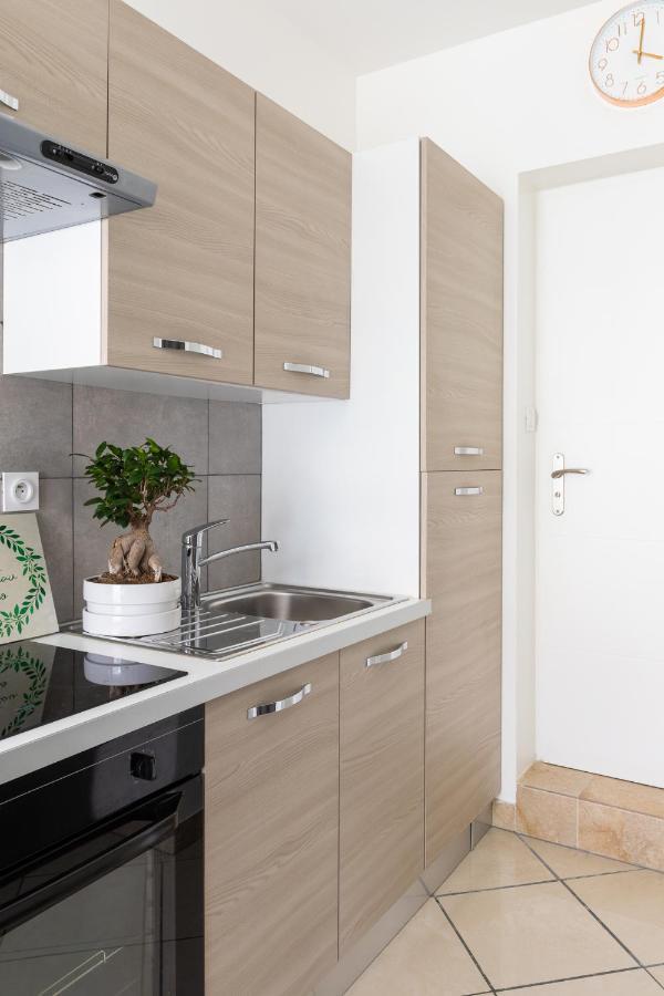 Trendy Studios Tassin Екстер'єр фото