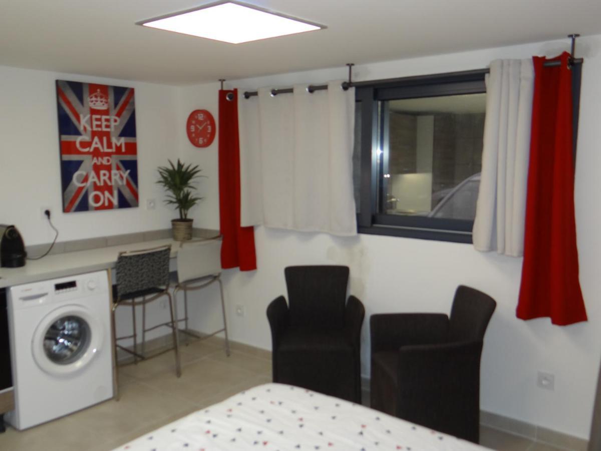 Trendy Studios Tassin Екстер'єр фото