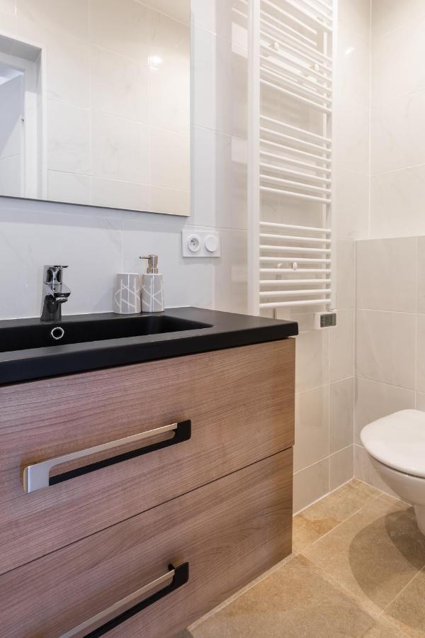 Trendy Studios Tassin Екстер'єр фото
